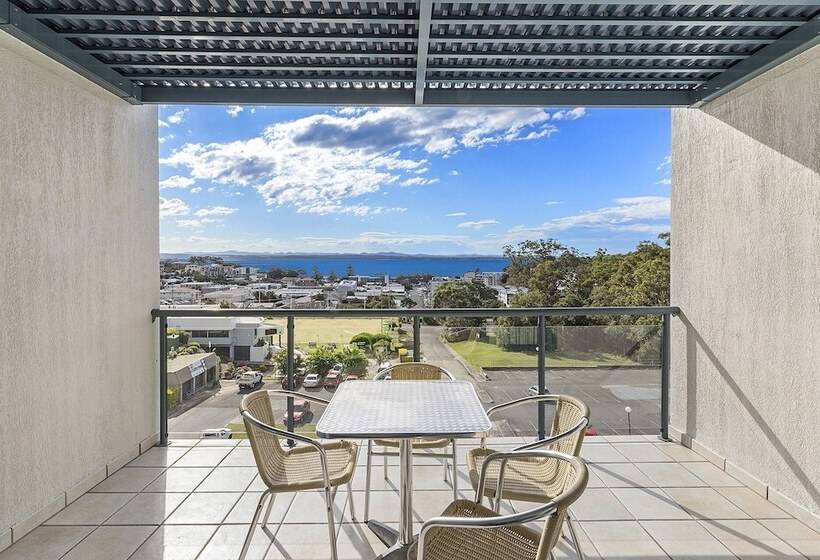 آپارتمان لوکس 2 خوابه, Landmark Resort