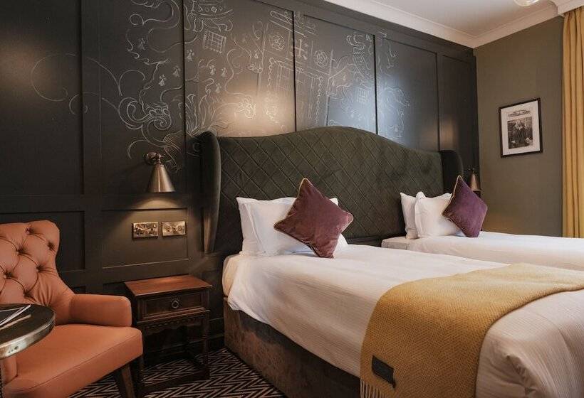 デラックスルーム, The Sanctuary House