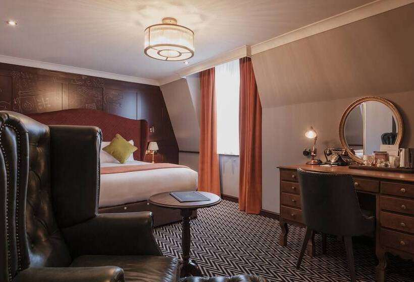 수피리어 룸, The Sanctuary House