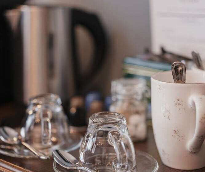 디럭스 룸, The Sanctuary House