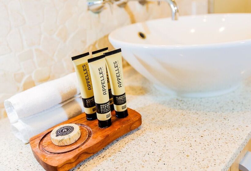 2 Bedroom Apartment Pool View, The Sebel Maroochydore