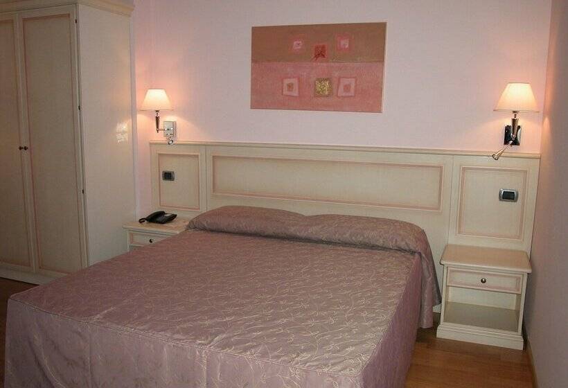 חדר קלאסי, West Florence