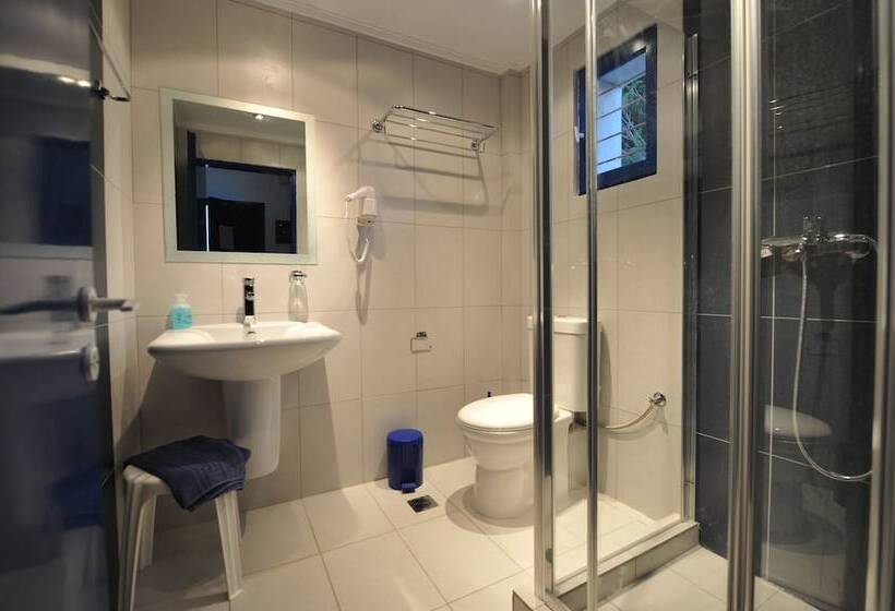 四人标准间, John S Rooms & Studios