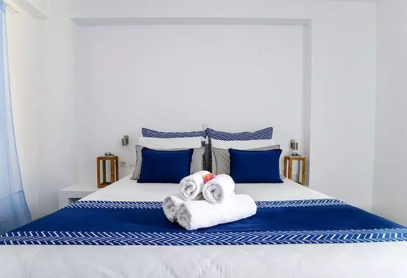 اتاق استاندارد با چشم‌انداز استخر, John S Rooms & Studios