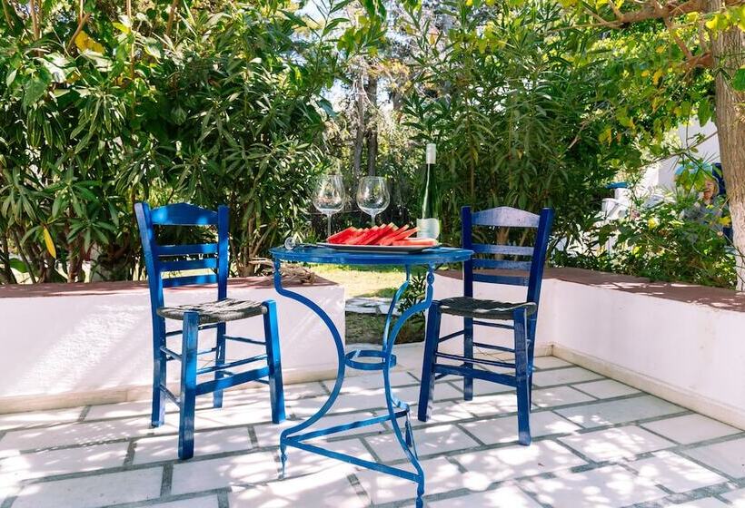 泳池景标准四人房间, John S Rooms & Studios