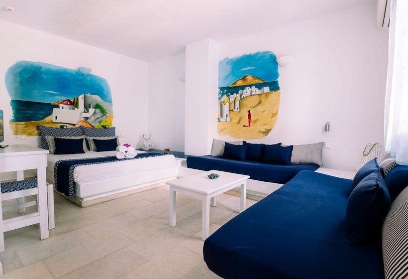 泳池景标准四人房间, John S Rooms & Studios