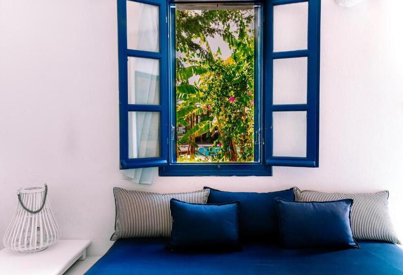 泳池景标准四人房间, John S Rooms & Studios