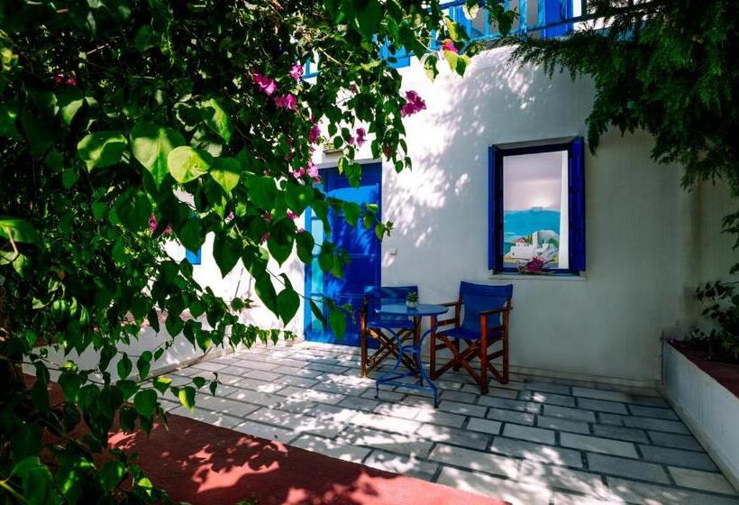 泳池景标准四人房间, John S Rooms & Studios