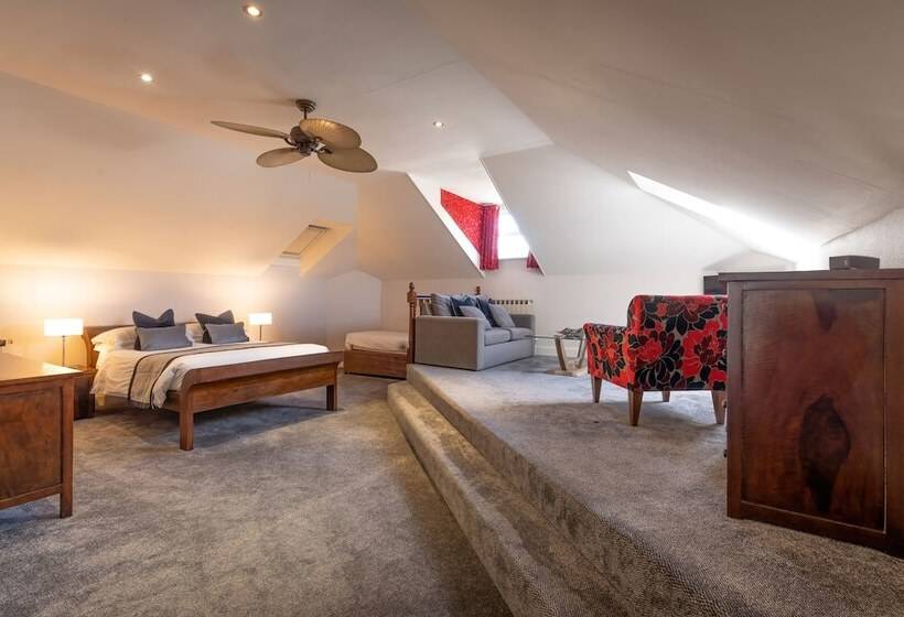 سوییت, The Inn Jersey