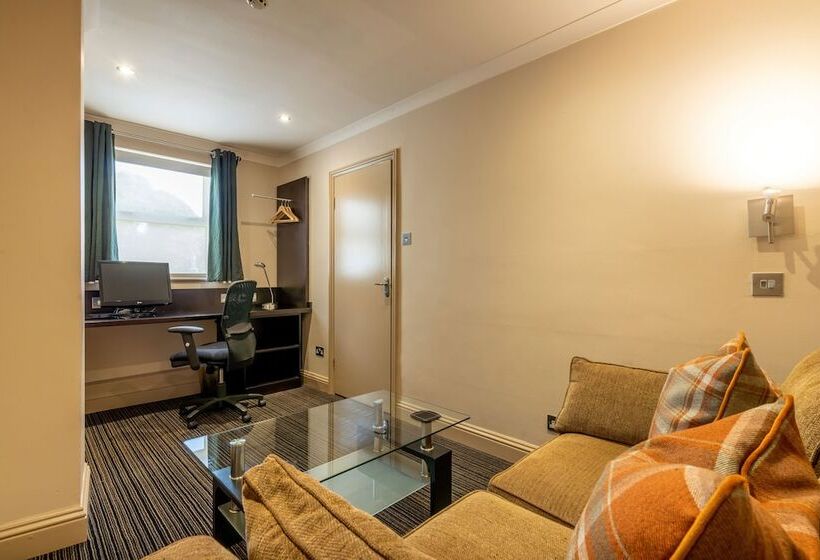 سوییت, The Inn Jersey