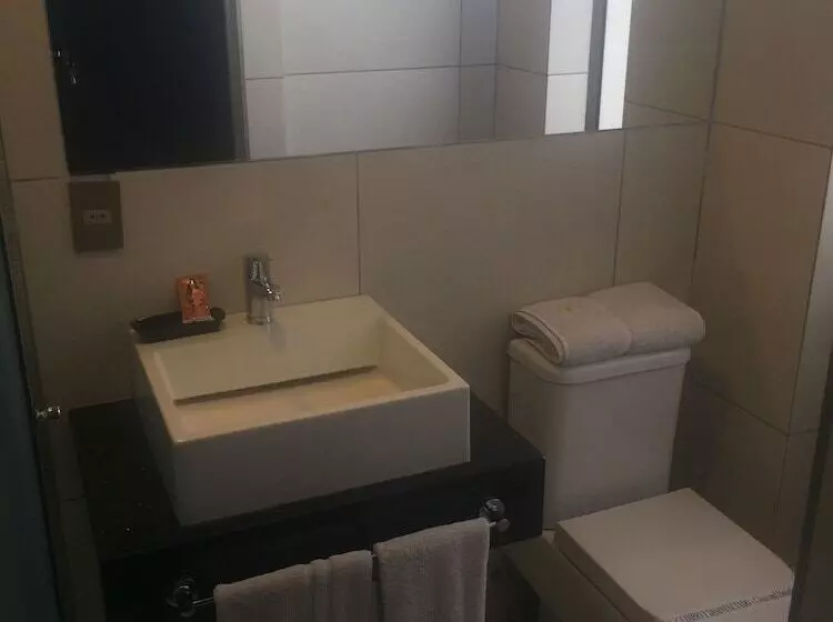سوییت لوکس, Apart Hotel La Corona