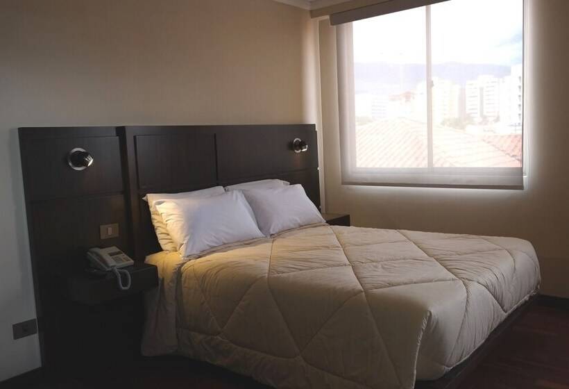 سوییت لوکس, Apart Hotel La Corona