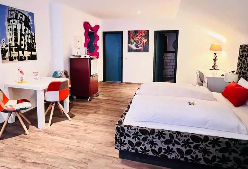 スタンダードスタジオ, Arthotel Magdeburg