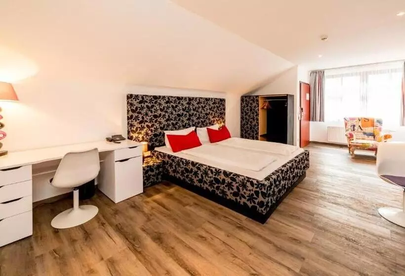 スタンダードスタジオ, Arthotel Magdeburg