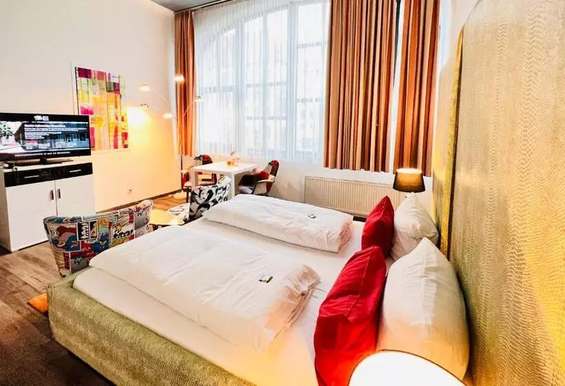 デラックスルーム, Arthotel Magdeburg