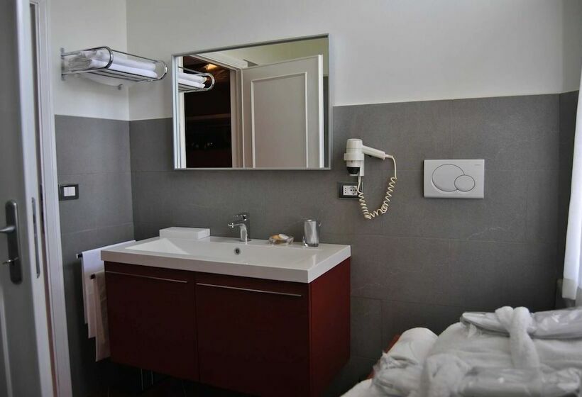 חדר סטנדרט, Astoria