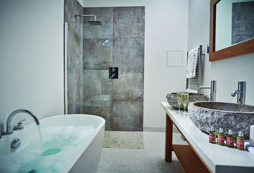 标准间, Barnett Hill