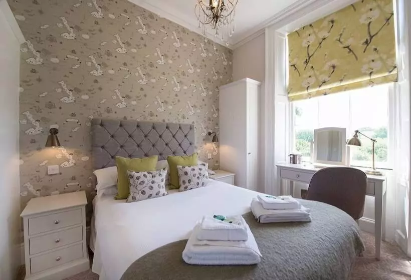 Basic-huone, Bartley Lodge