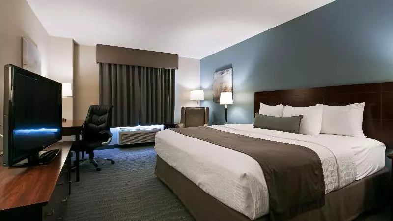 キングサイズベッドのスタンダードルーム, Best Western Rocky Mountain House