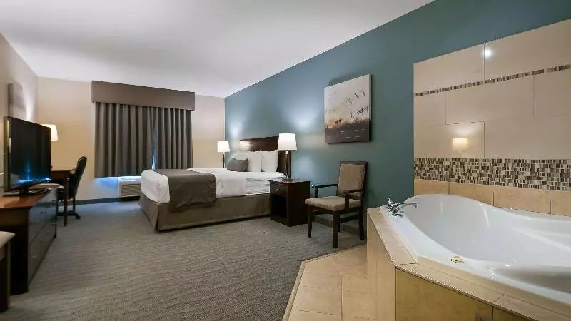 キングサイズベッドのスタンダードルーム, Best Western Rocky Mountain House