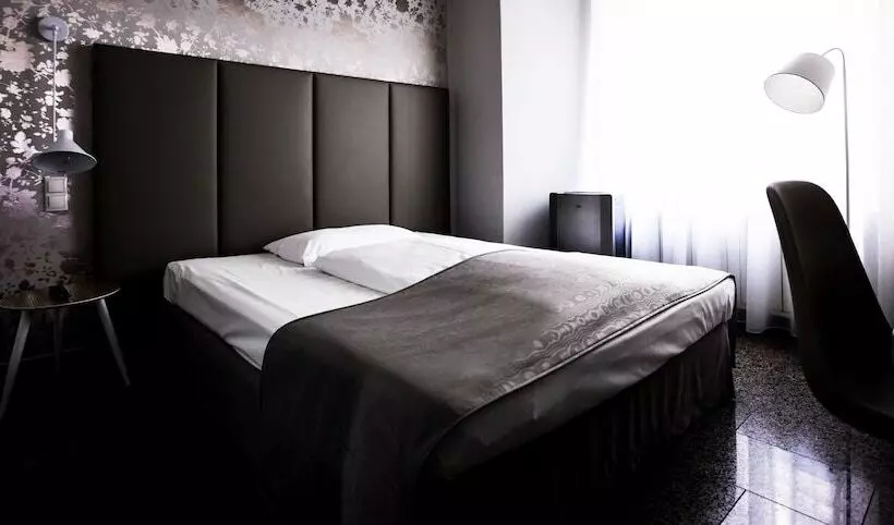 اتاق استاندارد یک نفره, Boutique Hotel Dom Rooms & Suites