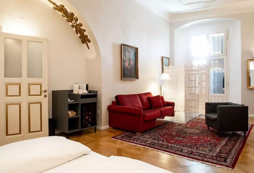 اتاق کلاسیک سه تخته, Boutique Hotel Dom Rooms & Suites