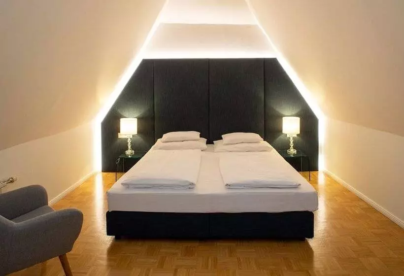 اتاق کلاسیک سه تخته, Boutique Hotel Dom Rooms & Suites