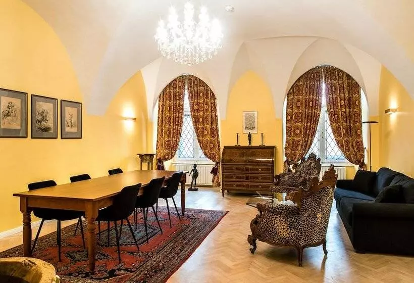 اتاق خانوادگی, Boutique Hotel Dom Rooms & Suites