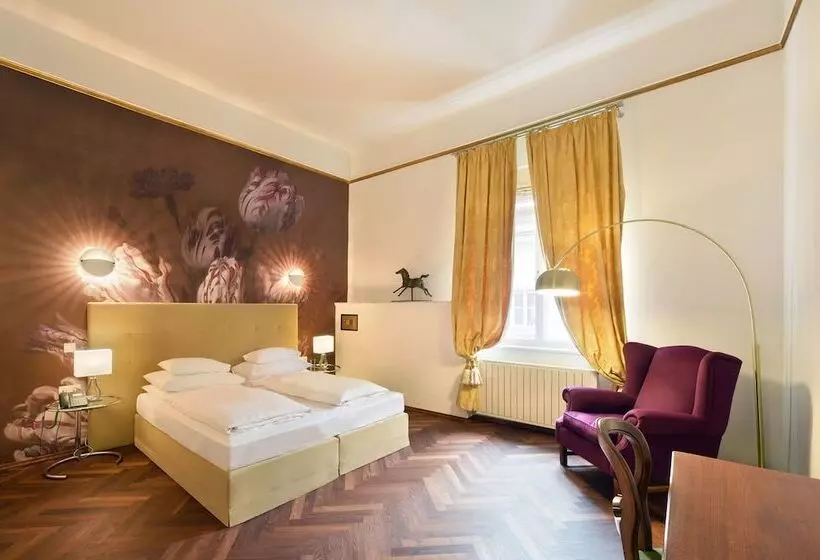 اتاق خانوادگی, Boutique Hotel Dom Rooms & Suites