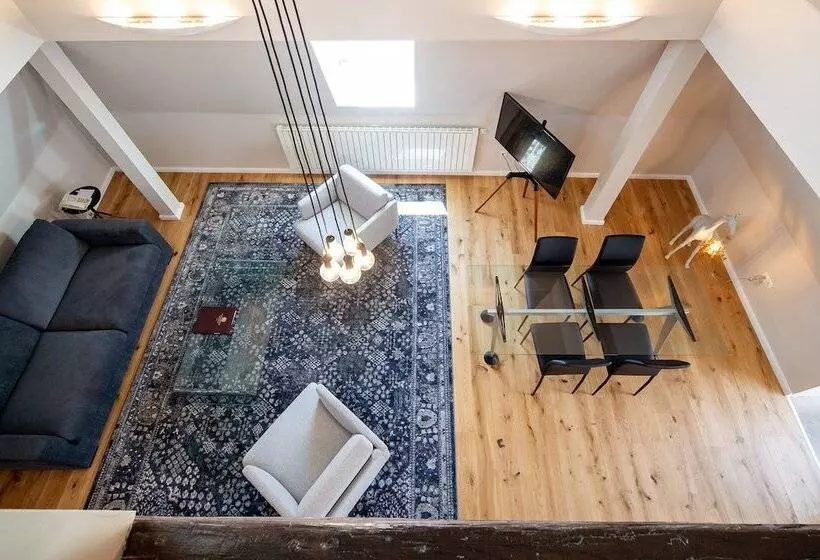 سوئیت پنت هاوس, Boutique Hotel Dom Rooms & Suites