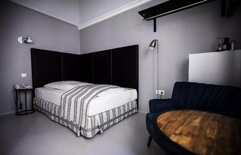 اتاق استاندارد یک نفره, Boutique Hotel Dom Rooms & Suites