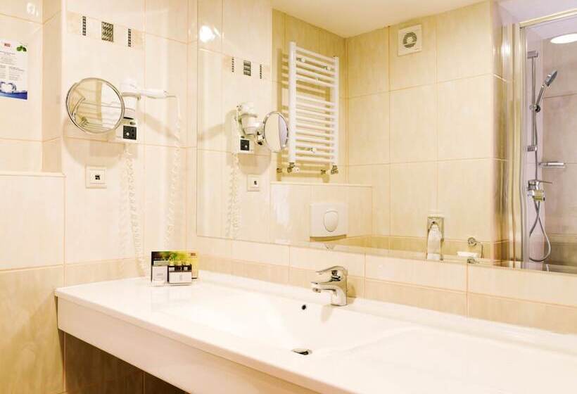 エクゼクティブルーム, Caro