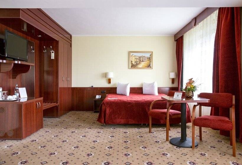 エクゼクティブルーム, Caro