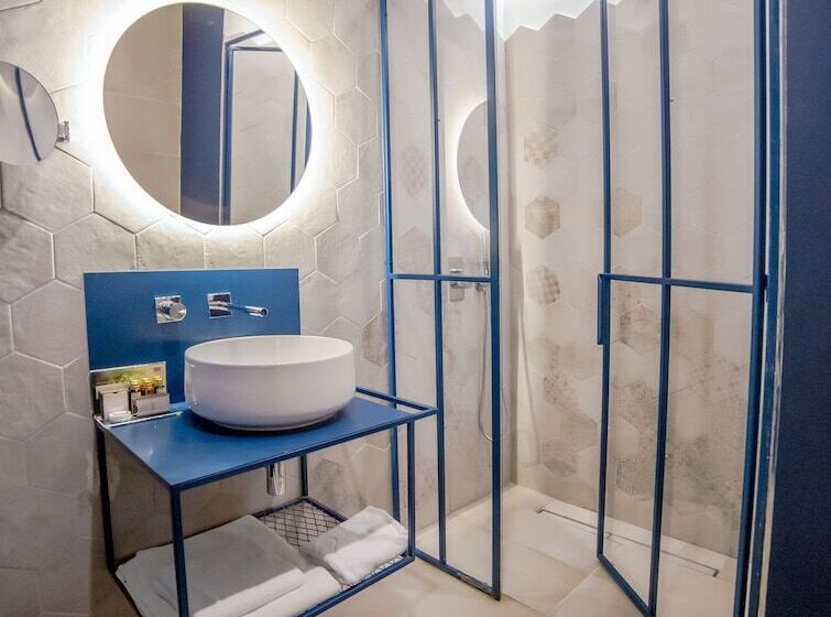 プレミアムルーム, Caro