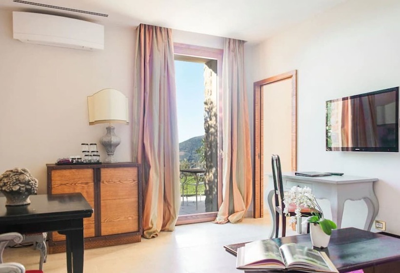 جناح ذو إطلالة, Castello Di Velona Resort, Thermal Spa & Winery