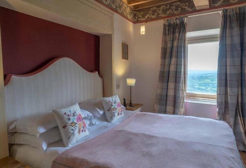 جناح جونيور كلاسيكى, Castello Di Velona Resort, Thermal Spa & Winery