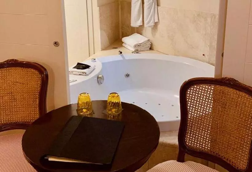 バルコニー付きスタンダードルーム, Castello Di Velona Resort, Thermal Spa & Winery