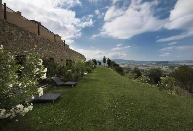 テラス付きジュニアスイート, Castello Di Velona Resort, Thermal Spa & Winery