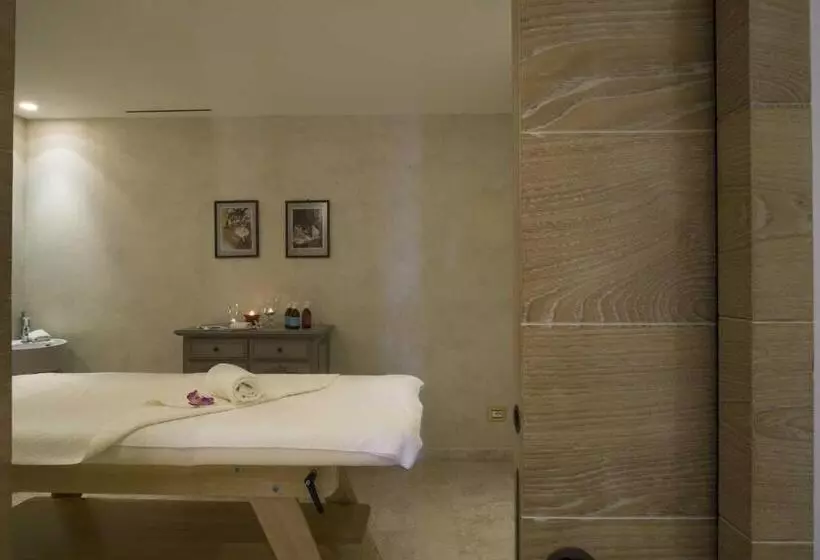 景色の見えるスイートルーム, Castello Di Velona Resort, Thermal Spa & Winery