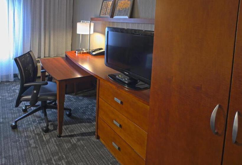 سوئیت با تخت بزرگ, Courtyard By Marriott Hamilton