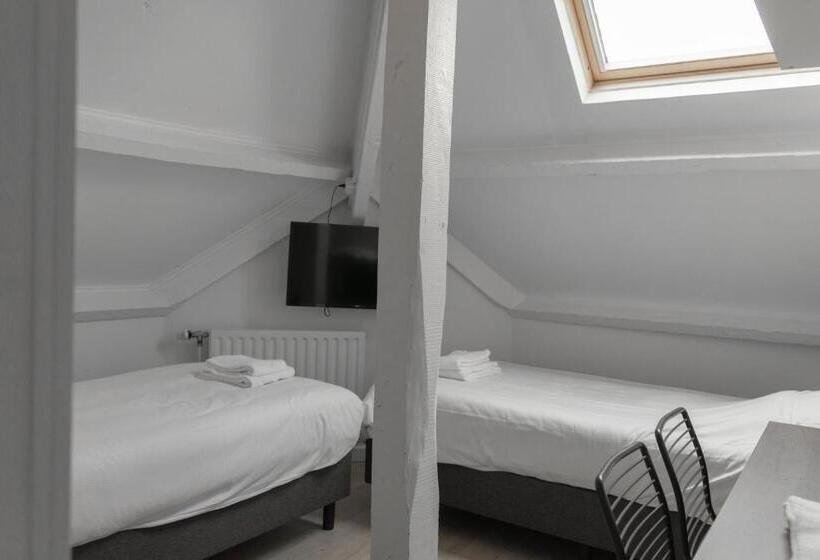 اتاق اکونومی, De La Bourse