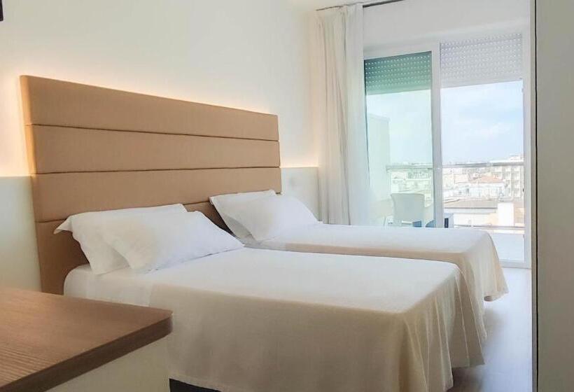 اتاق استاندارد با چشم‌انداز دریا, Eur