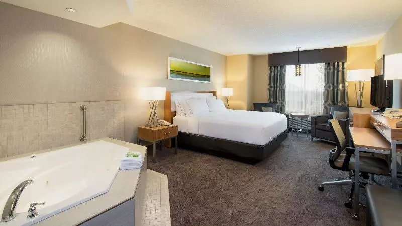 キングサイズベッドのエクゼクティブルーム, Holiday Inn Express Hotel & Suites Sherwood Park Edmonton Area, An Ihg