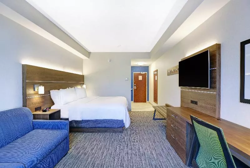 キングサイズベッドのエクゼクティブルーム, Holiday Inn Express Whitby Oshawa, An Ihg