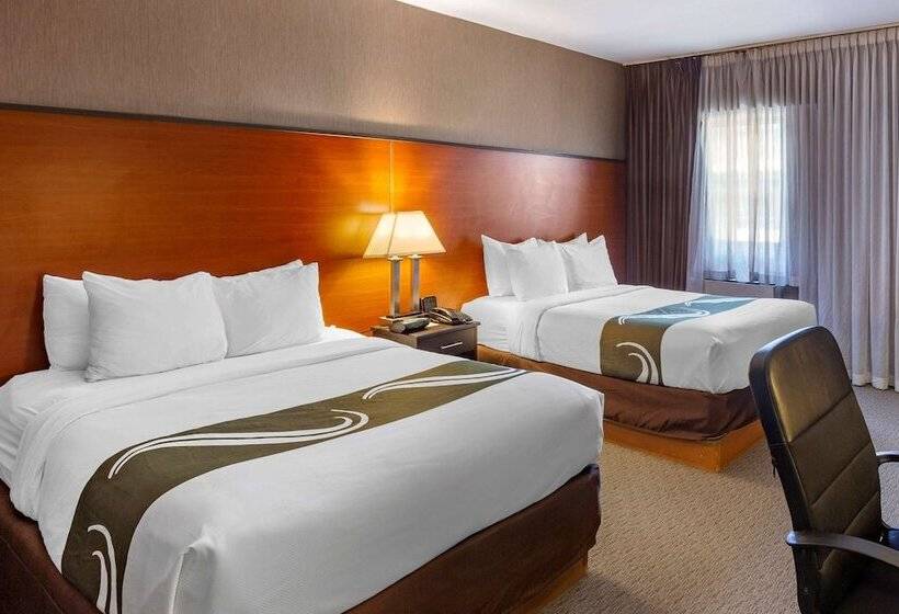 스탠다드 룸 더블 침대 2개, Quality Inn Toronto Airport