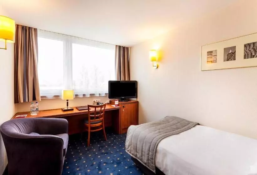 اتاق استاندارد یک نفره, Qubus Hotel Legnica