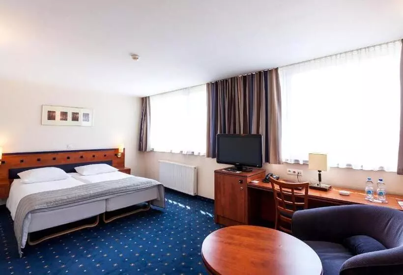 اتاق راحتی, Qubus Hotel Legnica