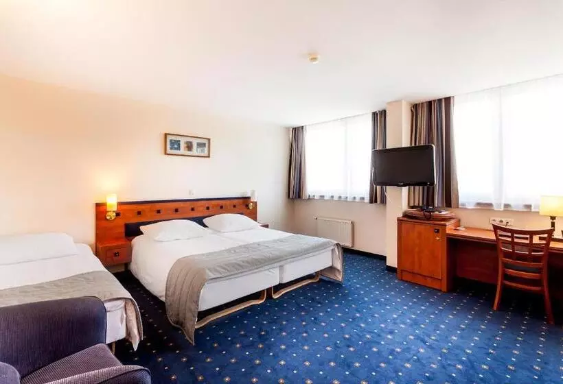 اتاق استاندارد سه نفره, Qubus Hotel Legnica