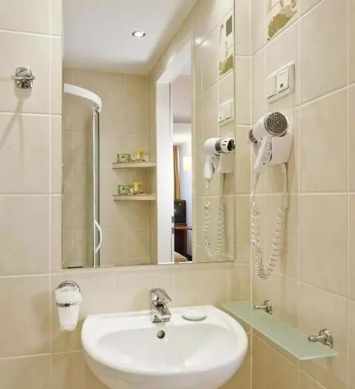 اتاق استاندارد, Qubus Hotel Legnica
