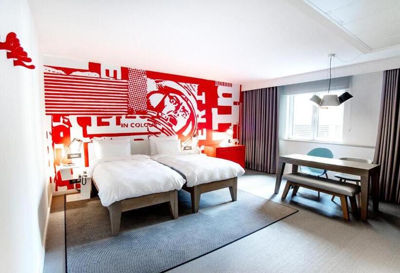 StandaardKamer, Radisson Red Brussels